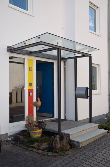 Vordächer aus Edelstahl, Aluminium, Glasdekor Vordächer aus Edelstahl, Aluminium, Glasdekor